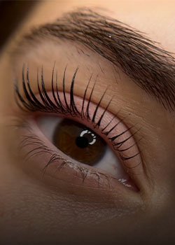 lash-lifting-clinica-estetica-sombrancelha-curitiba